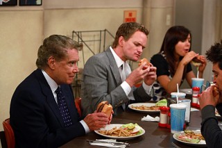 Jak Jsem poznal vaši matku/How i met your mother 04x02 - Nejlepší hamburger New Yorku (The Best Burger in New York)