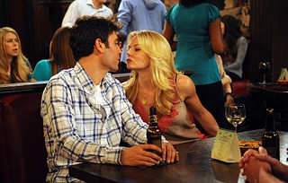 Jak Jsem poznal vaši matku/How i met your mother 06x23 - Památky (Landmarks)