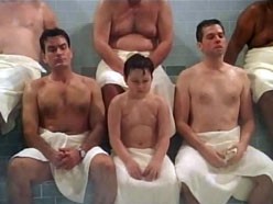 Dva a pol chlapa 01x13 - Sarah a zakrslý Alan (Sarah Like Puny Alan)