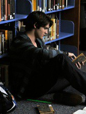 Upírske denníky / The Vampire Diaries 01x11 - Rodokmen (Bloodlines)