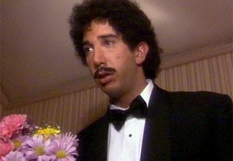 Priatelia 02x14 - Domácí video (The One with the Prom Video)