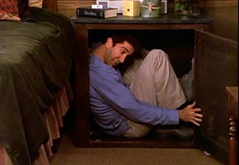 Priatelia 06x22 - Paul je chlap (The One Where Paul's the Man)