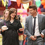 Kosti 07x02 - Hot Dog v súťaži (The Hot Dog in the Competition)