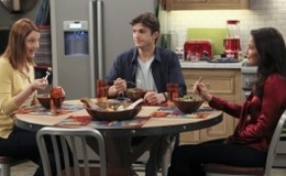 Dva a pol chlapa 09x20 - Grandma's Pie (Grandma's Pie)