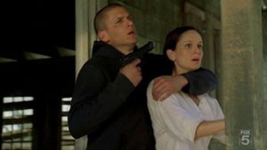 Prison Break / Útěk z vězení 02x22 - Sona (Sona)