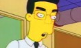 Simpsonovci 08x23 - Homerův nepřítel (Homer's Enemy)